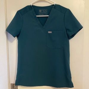 FIGS Caribbean Blue Catarina Top